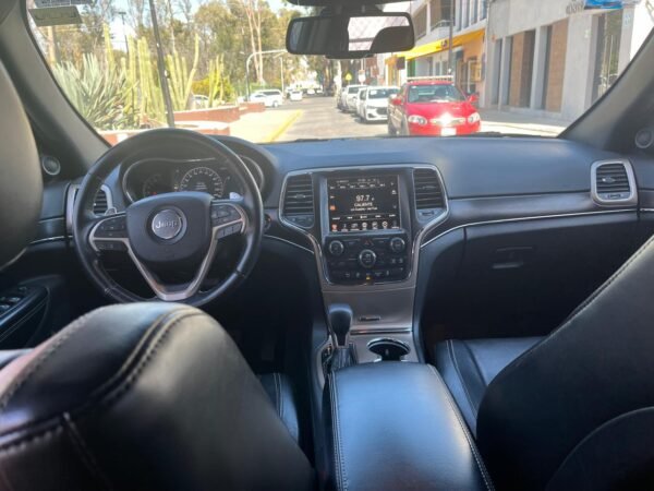 Jeep Grand Cherokee Limited Lujo - Imagen 9