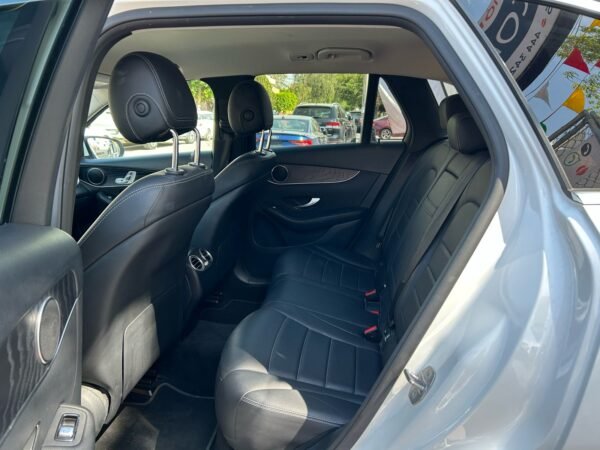 Mercedes Benz GLC300 Off Road - Imagen 10