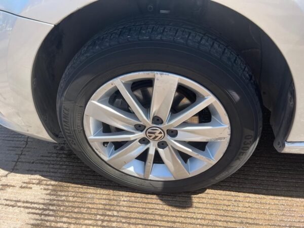 VW Vento Comfortline - Imagen 11