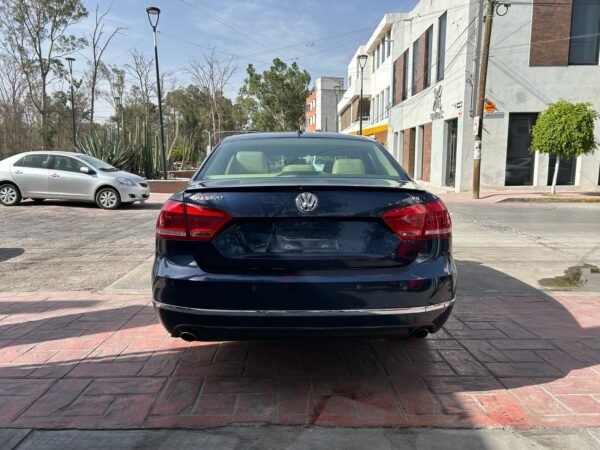 Kia Sorento 2.4L LX A/T - Imagen 8