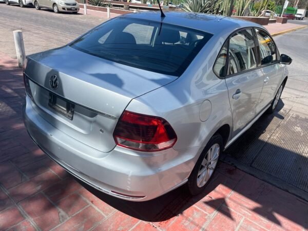 VW Vento Comfortline - Imagen 9