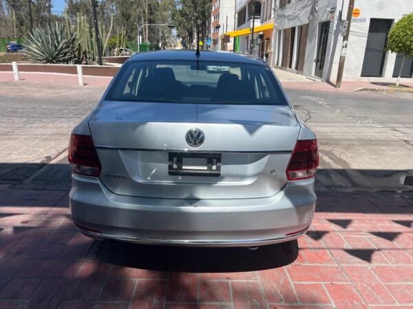 VW Vento Comfortline - Imagen 3