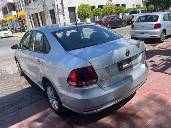 VW Vento Comfortline - Imagen 6