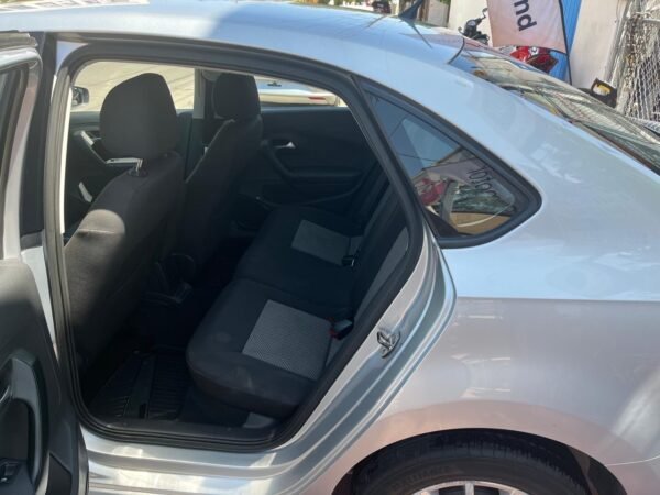 VW Vento Comfortline - Imagen 7