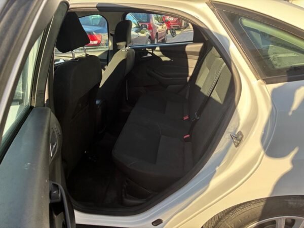 Ford Focus SE TM 4 PTAS - Imagen 8